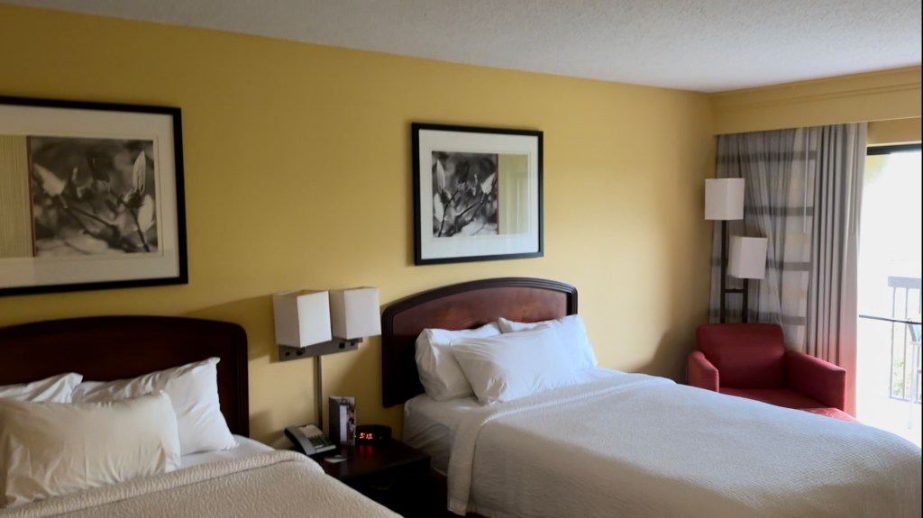 Hotel Room Tour: Queen Suite w/ Balcony – Courtyard by Marriott, Manchester,&nbsp;CT